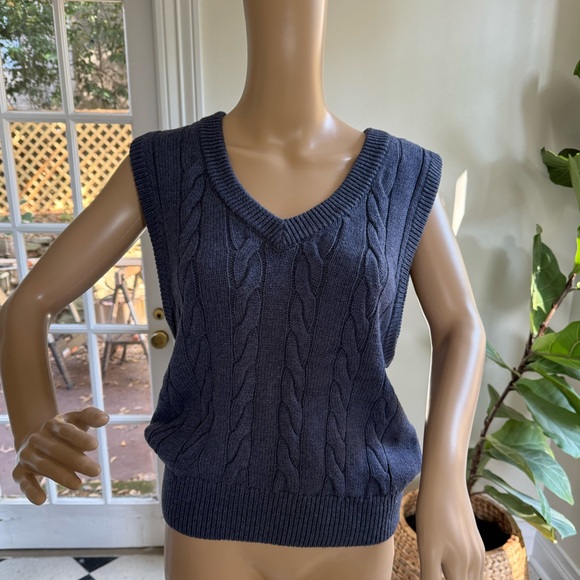 American Eagle Cable Sweater Vest (NWT) - Picture 1 of 4